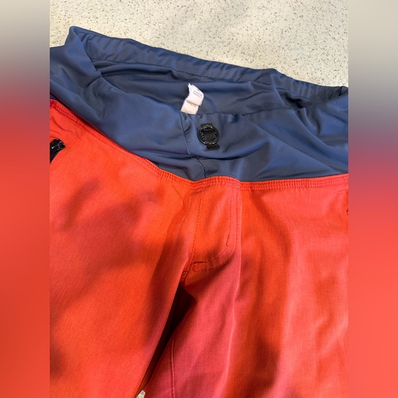 Race Face Women’s Size S Shorts - Picture 5 of 8